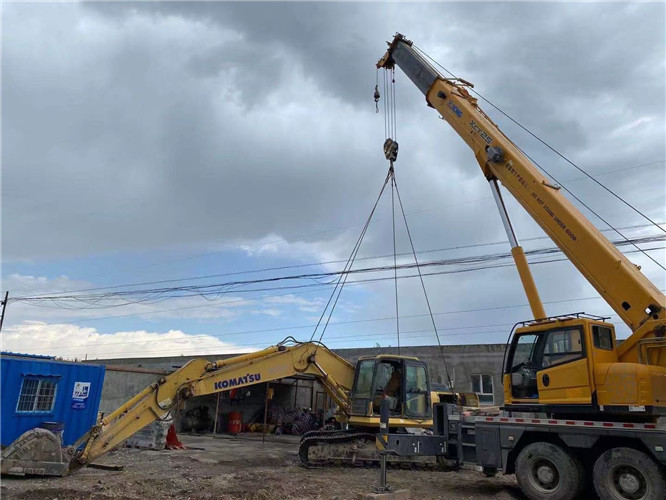 梁溪区25吨吊车的工作半径是多少？